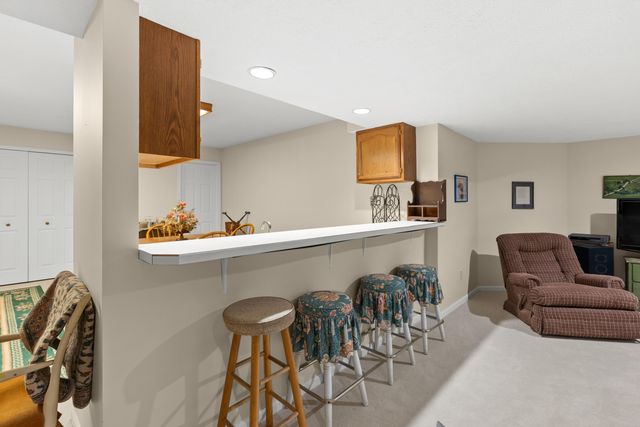 5850 Dunwoody Court, Kalamazoo, MI 49009