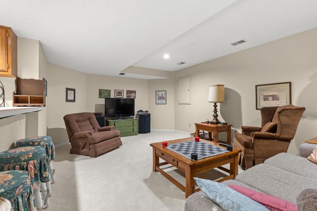 5850 Dunwoody Court, Kalamazoo, MI 49009