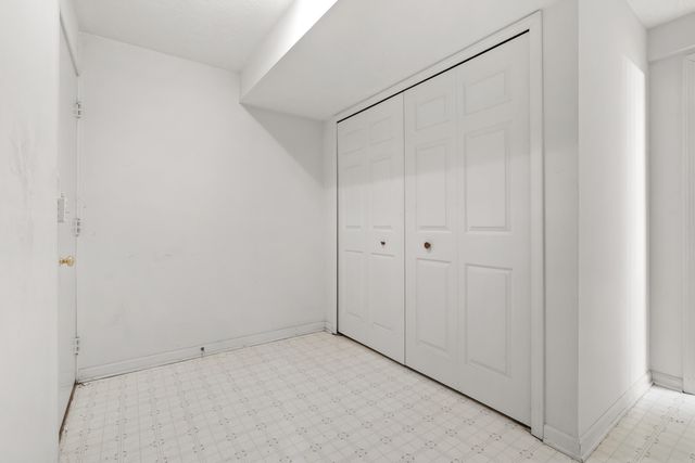 5850 Dunwoody Court, Kalamazoo, MI 49009