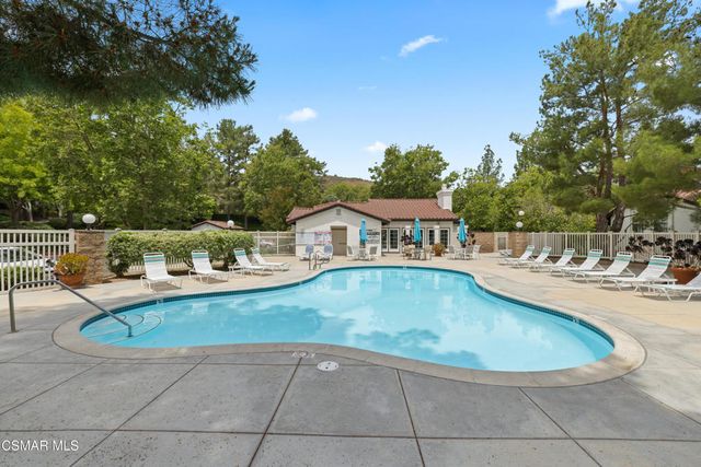 513 Water Oak Lane B, Oak Park, CA 91377