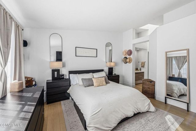 513 Water Oak Lane B, Oak Park, CA 91377