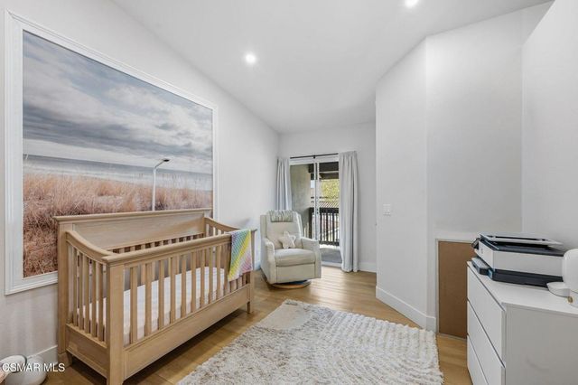 513 Water Oak Lane B, Oak Park, CA 91377