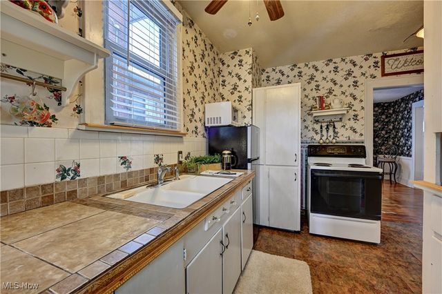 534 E Maple Street, North Canton, OH 44720