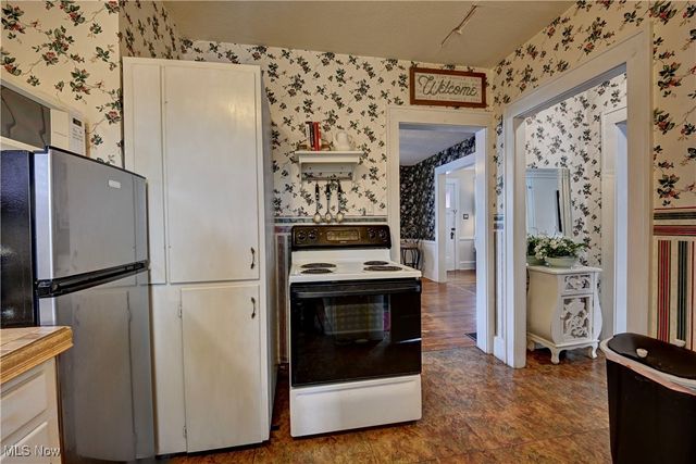 534 E Maple Street, North Canton, OH 44720