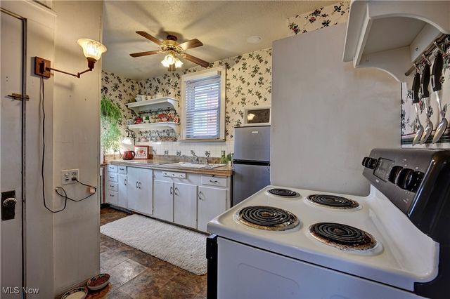 534 E Maple Street, North Canton, OH 44720