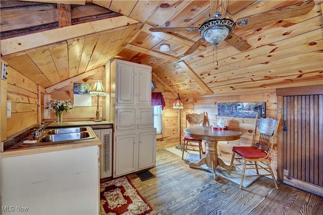 534 E Maple Street, North Canton, OH 44720