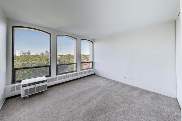 1401 E 55th Street 602N, Chicago, IL 60615