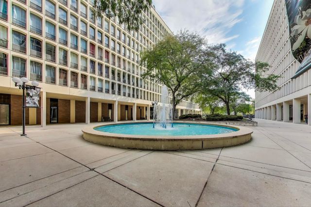 1401 E 55th Street 602N, Chicago, IL 60615