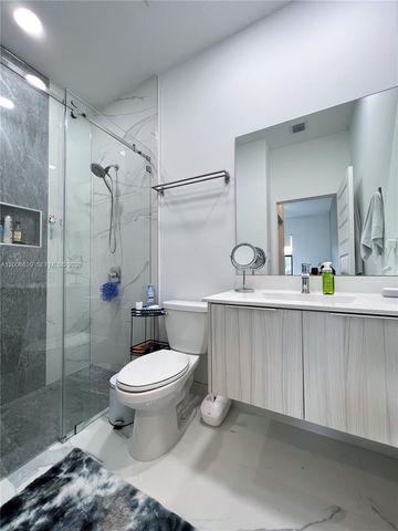 7825 NW 104th Ave 3, Doral, FL 33178