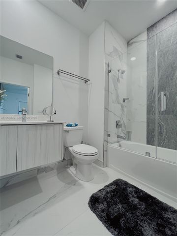 7825 NW 104th Ave 3, Doral, FL 33178