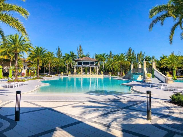 7825 NW 104th Ave 3, Doral, FL 33178