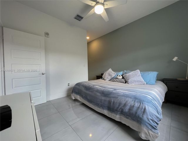 7825 NW 104th Ave 3, Doral, FL 33178