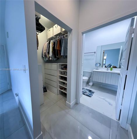 7825 NW 104th Ave 3, Doral, FL 33178