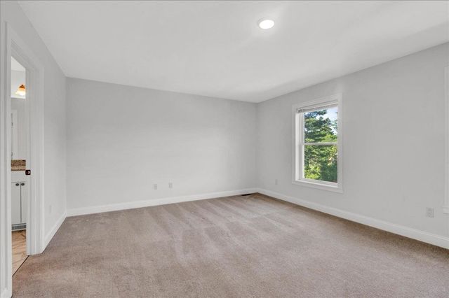 154 Chase Court, Essex, VT 05452