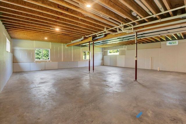 154 Chase Court, Essex, VT 05452