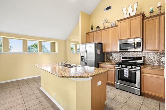 501 Highpoint Lane, Mansfield, TX 76063