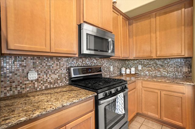 501 Highpoint Lane, Mansfield, TX 76063