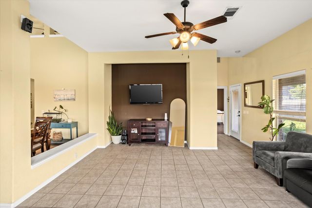 501 Highpoint Lane, Mansfield, TX 76063