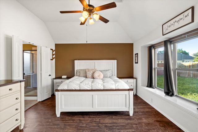 501 Highpoint Lane, Mansfield, TX 76063