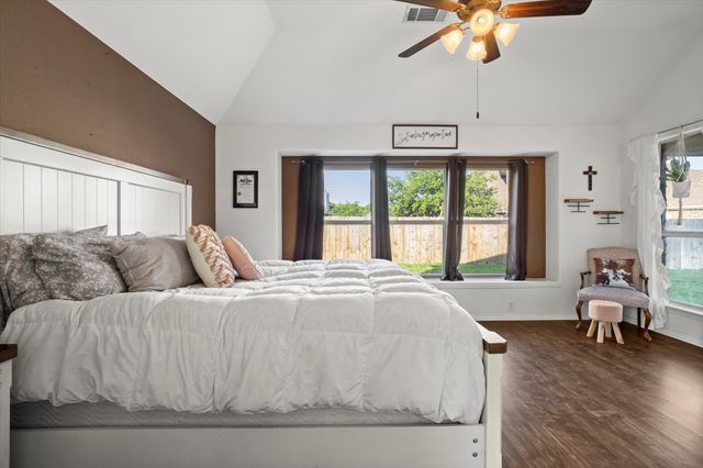 501 Highpoint Lane, Mansfield, TX 76063