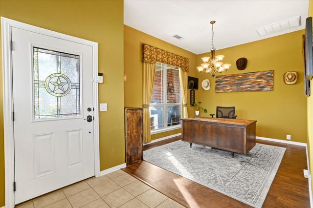 501 Highpoint Lane, Mansfield, TX 76063