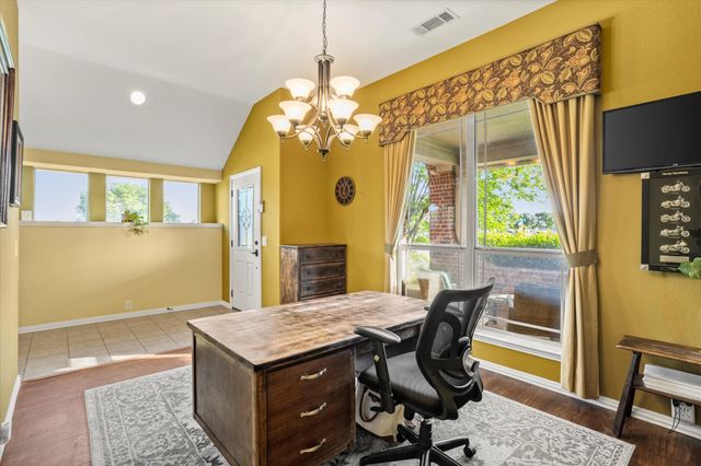 501 Highpoint Lane, Mansfield, TX 76063