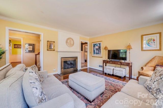 112 Kinwood Street, Morganton, NC 28655