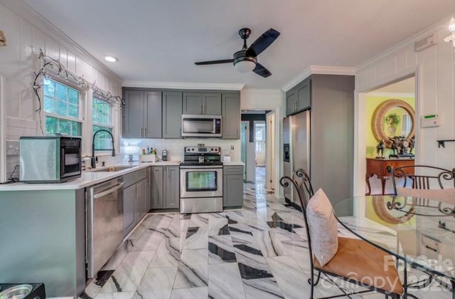 112 Kinwood Street, Morganton, NC 28655