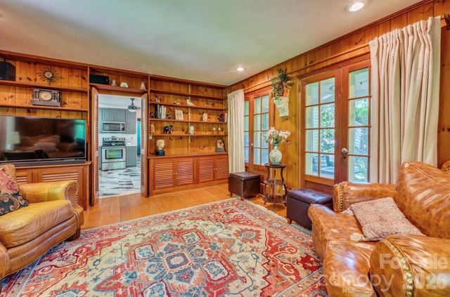 112 Kinwood Street, Morganton, NC 28655