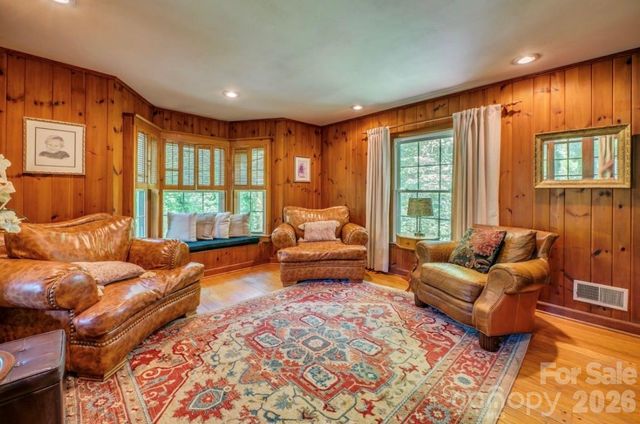 112 Kinwood Street, Morganton, NC 28655