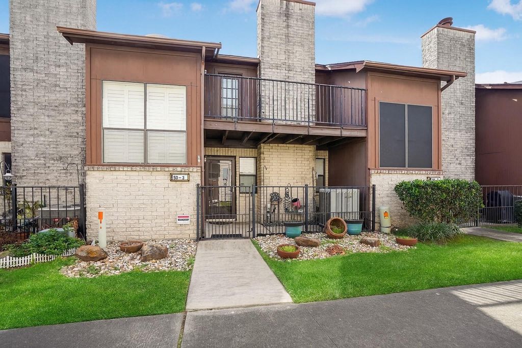 50 Evanston Street 3, Houston, TX 77015