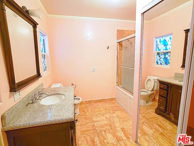 205 N New Hampshire Avenue, Los Angeles, CA 90004