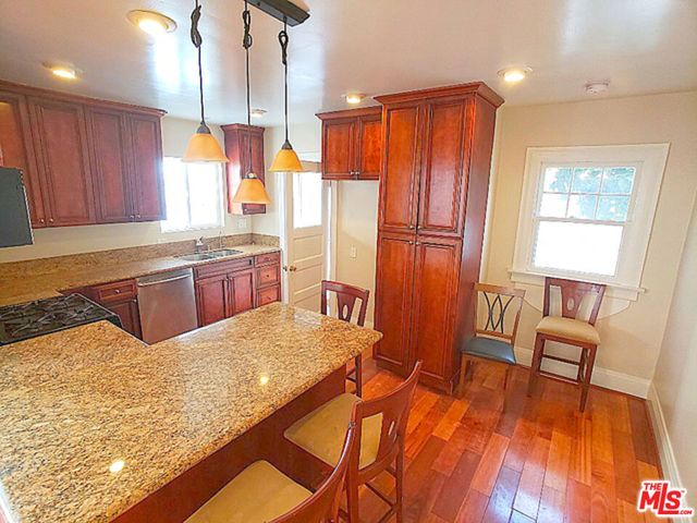 205 N New Hampshire Avenue, Los Angeles, CA 90004