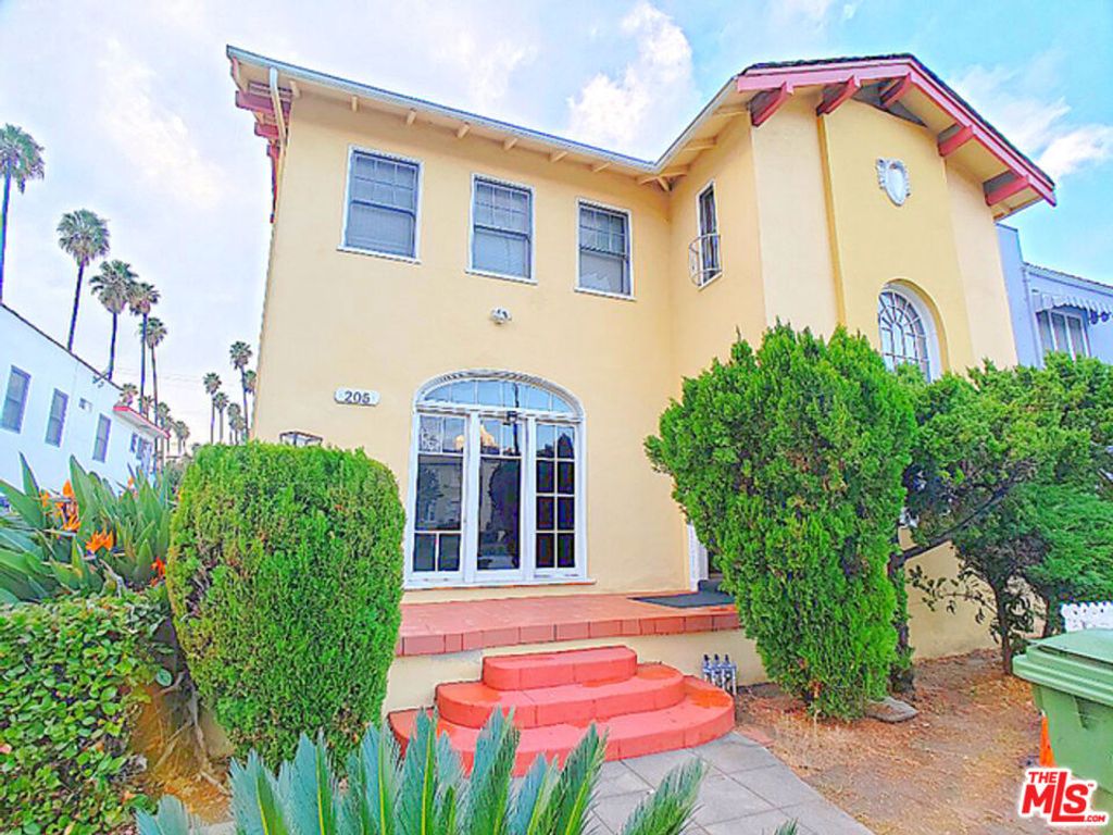 205 N New Hampshire Avenue, Los Angeles, CA 90004