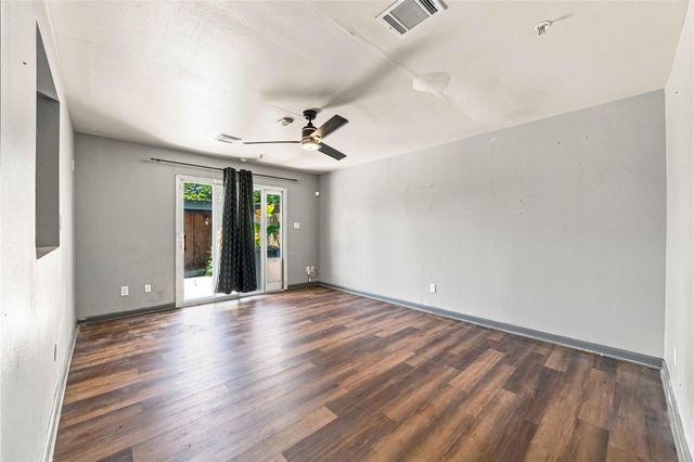 1814 Country Village Boulevard 7, Humble, TX 77338