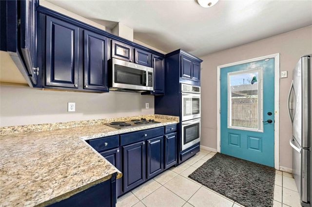 1814 Country Village Boulevard 7, Humble, TX 77338