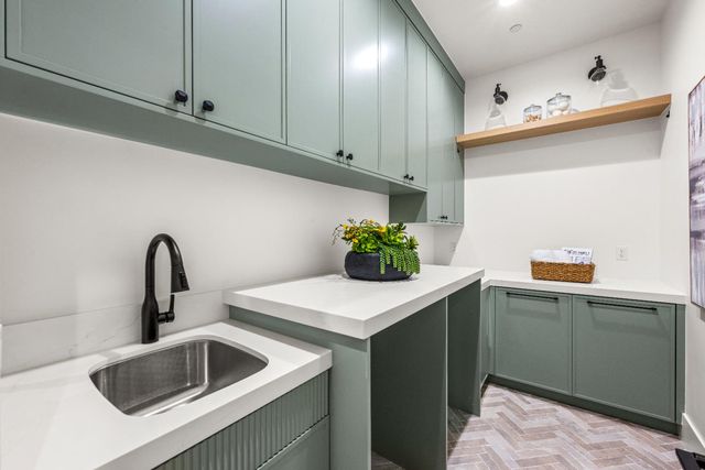 9065 Gilardi Rd, Newcastle, CA 95658