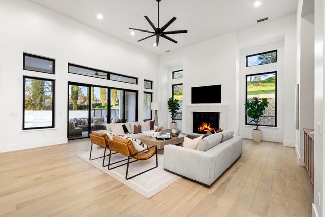 9065 Gilardi Rd, Newcastle, CA 95658