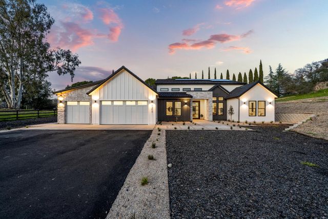 9065 Gilardi Rd, Newcastle, CA 95658