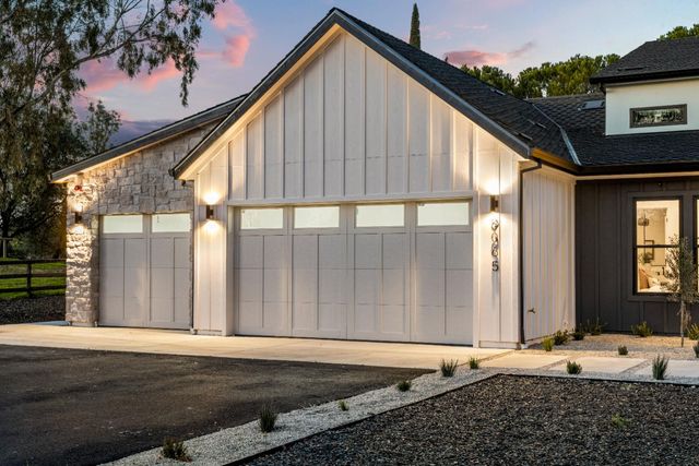 9065 Gilardi Rd, Newcastle, CA 95658