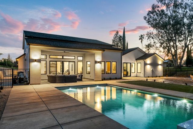 9065 Gilardi Rd, Newcastle, CA 95658