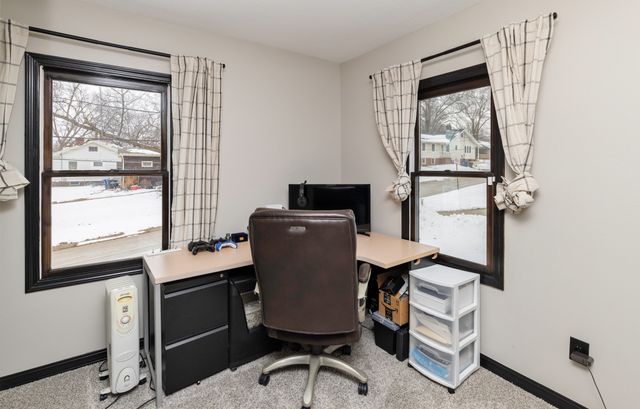 1637 Huntland Drive, Des Moines, IA 50310