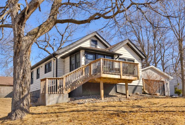 1637 Huntland Drive, Des Moines, IA 50310