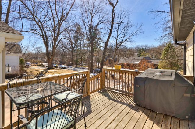 1637 Huntland Drive, Des Moines, IA 50310