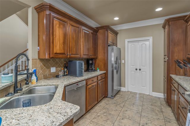814 Dumaine Drive, Bossier City, LA 71111