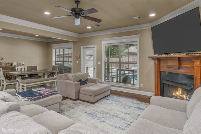 814 Dumaine Drive, Bossier City, LA 71111