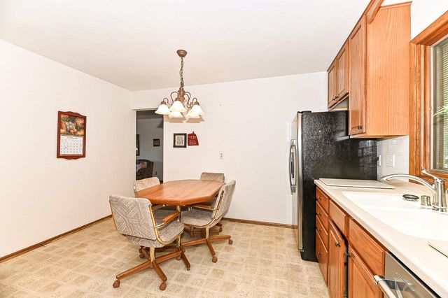 7684 S Logan AVENUE, Oak Creek, WI 53154