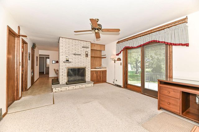 7684 S Logan AVENUE, Oak Creek, WI 53154