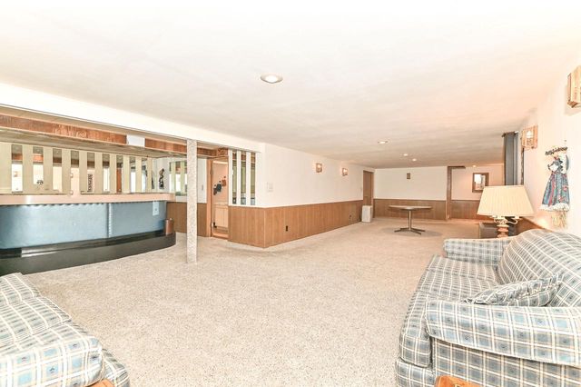 7684 S Logan AVENUE, Oak Creek, WI 53154