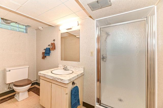 7684 S Logan AVENUE, Oak Creek, WI 53154